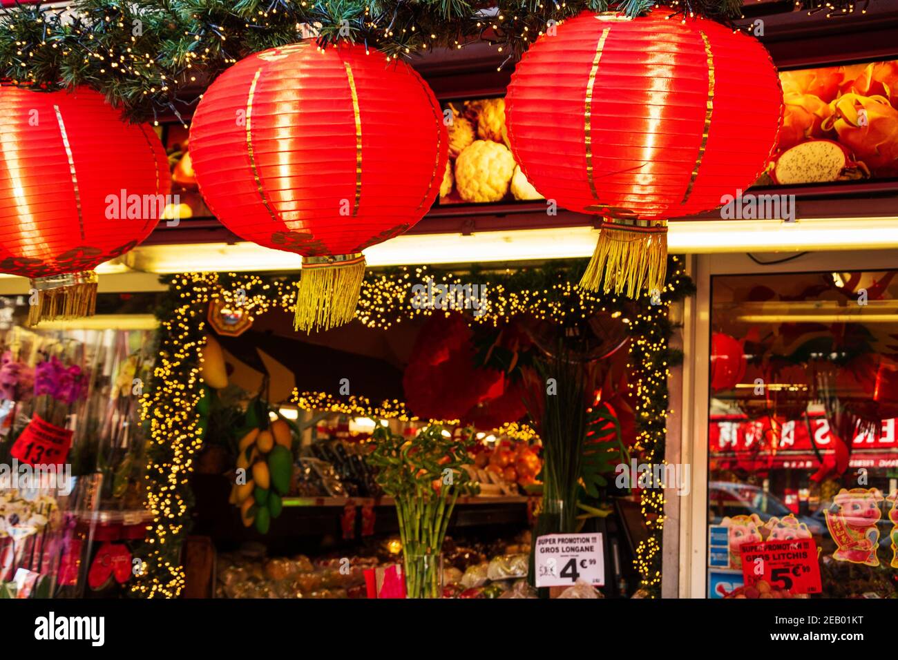 Chinese food in paris france hires stock photography and images Alamy