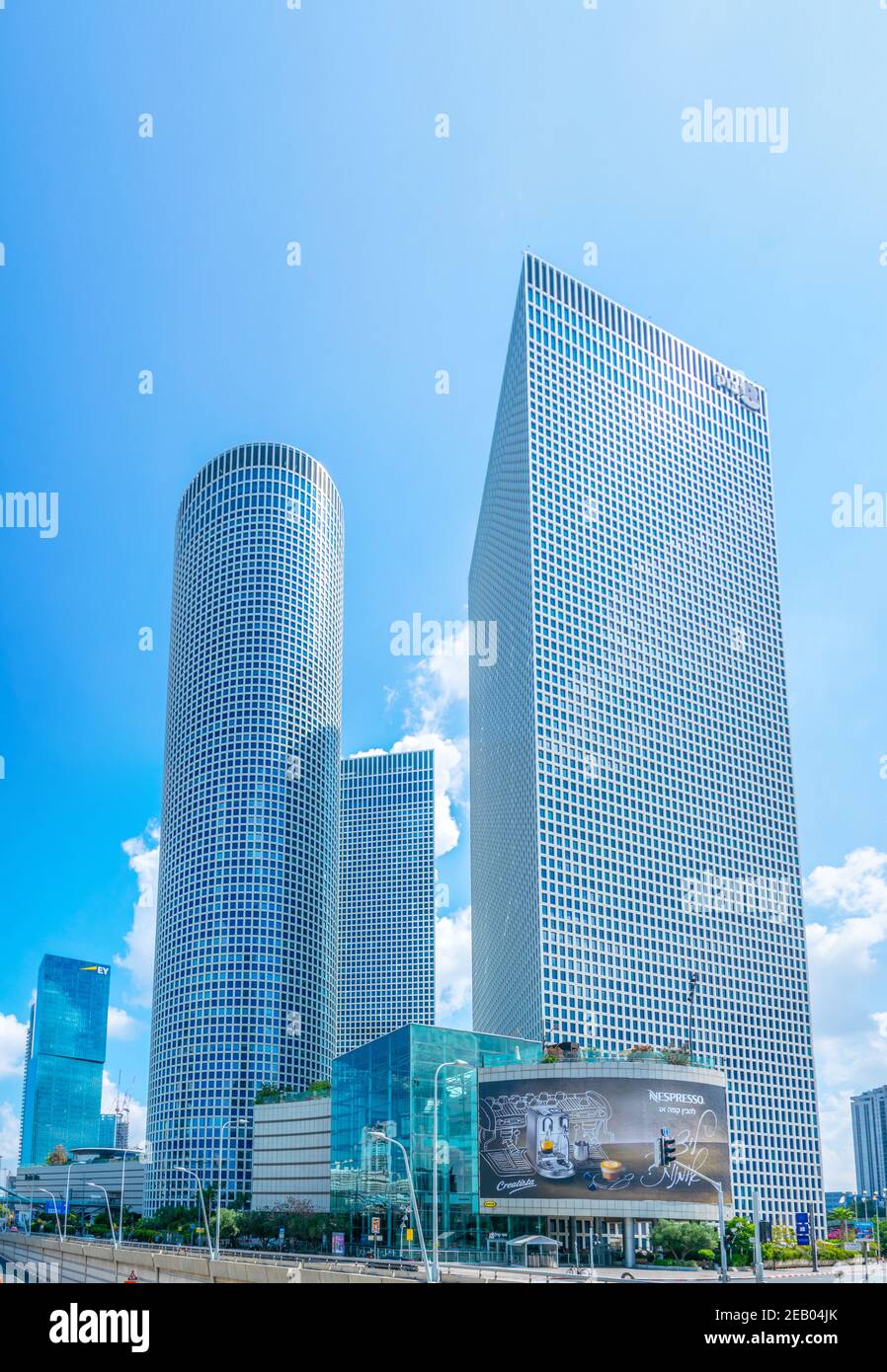 Azrieli towers hi-res stock photography and images - Alamy