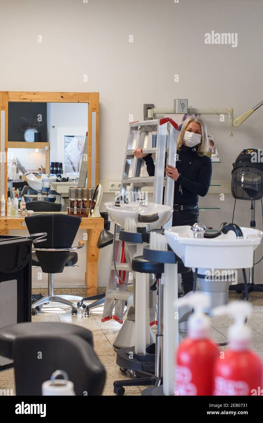 Magdeburg, Germany. 11th Feb, 2021. Antje Raschbacher, master