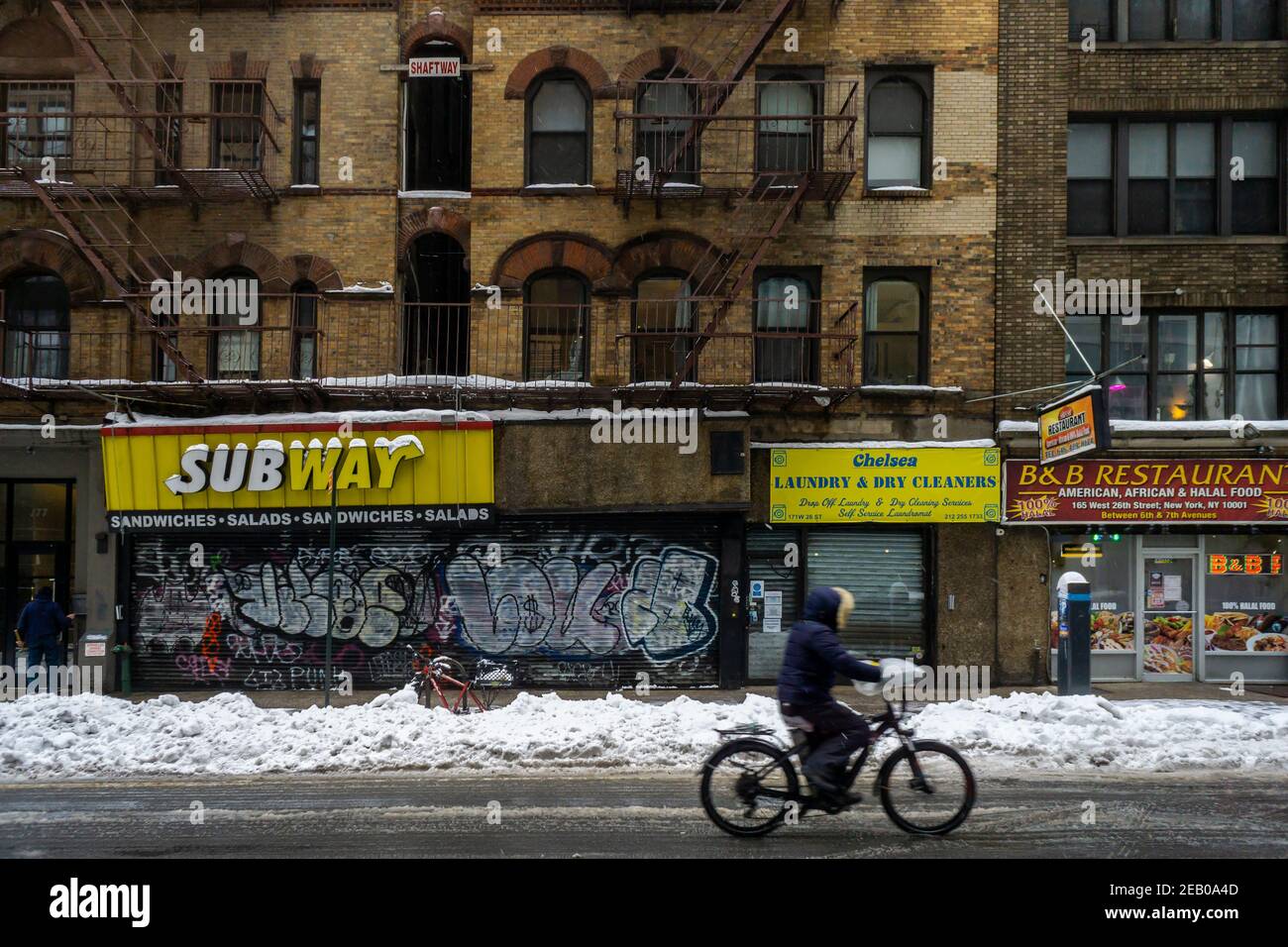 A franchise of the Subway sandwich chain in the Chelsea neighborhood in New York is closed on account of the previous days’ winter storm, onTuesday, February 2, 2021. (© Richard B. Levine) Stock Photo