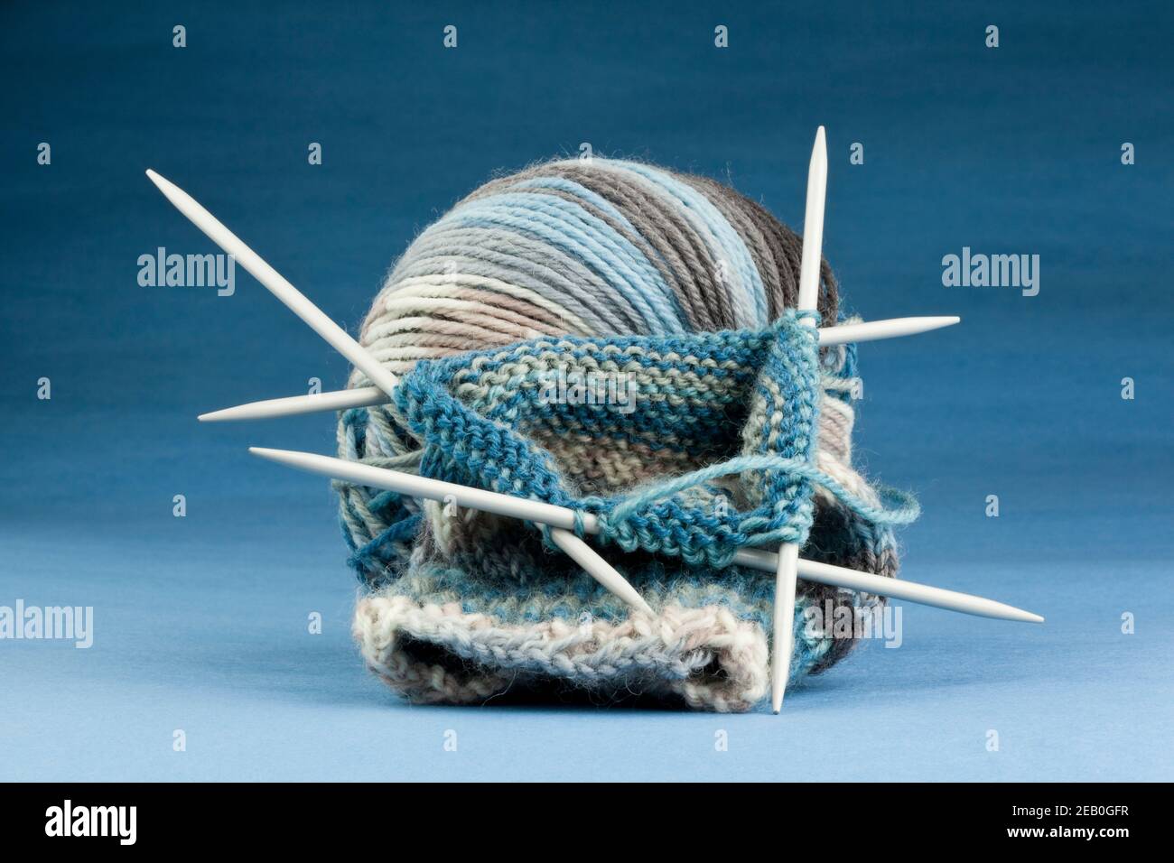 Knitting with four needles Stock Photo Alamy