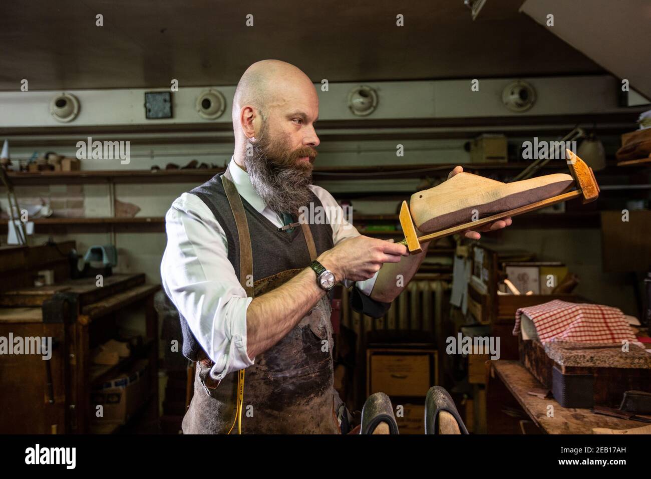 Bespoke makers deals shoes