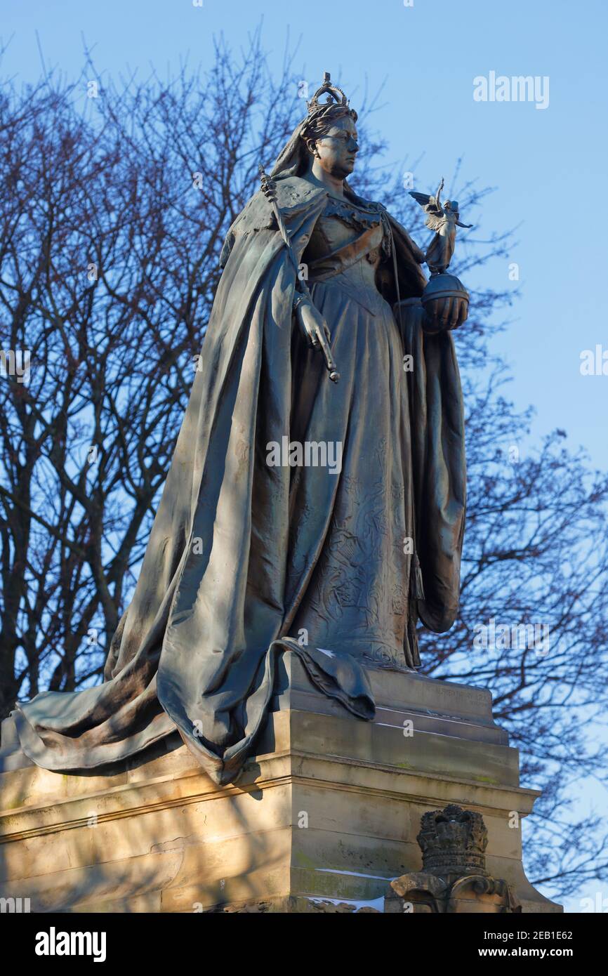A statue of Queen Victoria in Bradford City Centre Stock Photo Alamy
