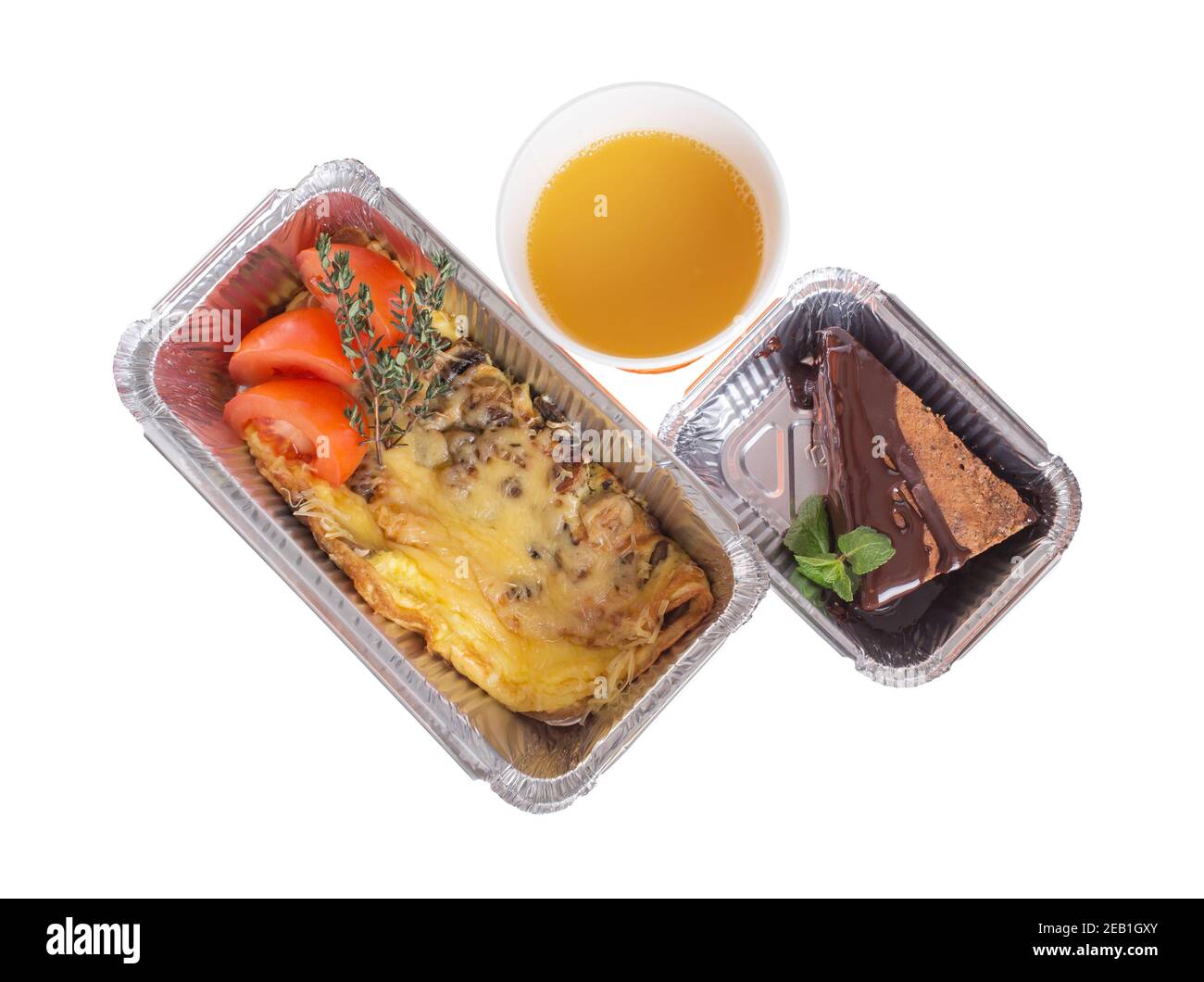 https://c8.alamy.com/comp/2EB1GXY/omelet-and-dessert-in-takeaway-containers-isolated-on-a-white-background-2EB1GXY.jpg