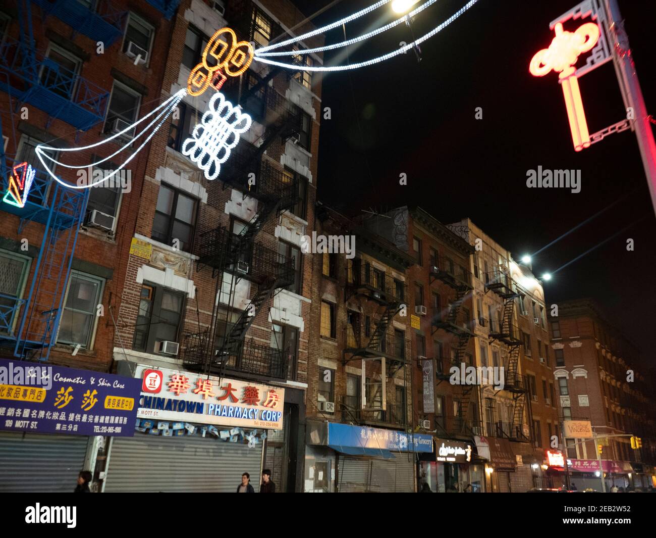 Christmas lights in New York's Chinatown neighborhood Stock Photo Alamy