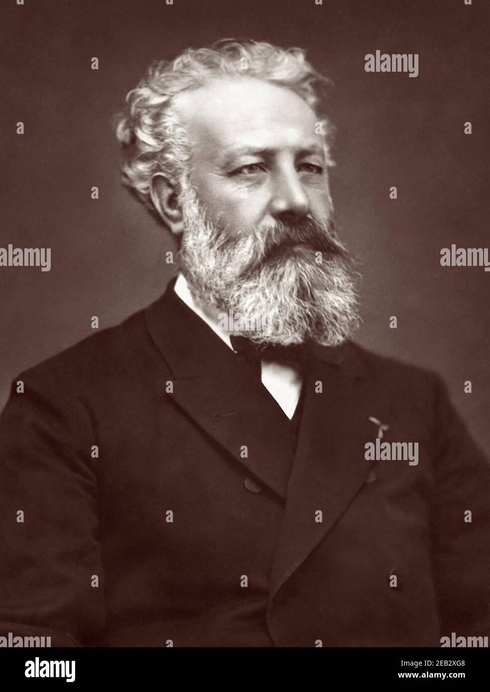 Jules Gabriel Verne (1828–1905), French novelist, poet, and playwright best known for his adventure novels Journey to the Center of the Earth (1864), Twenty Thousand Leagues Under the Seas (1870), and Around the World in Eighty Days (1872). Photo c1876 by Étienne Carjat. Stock Photo