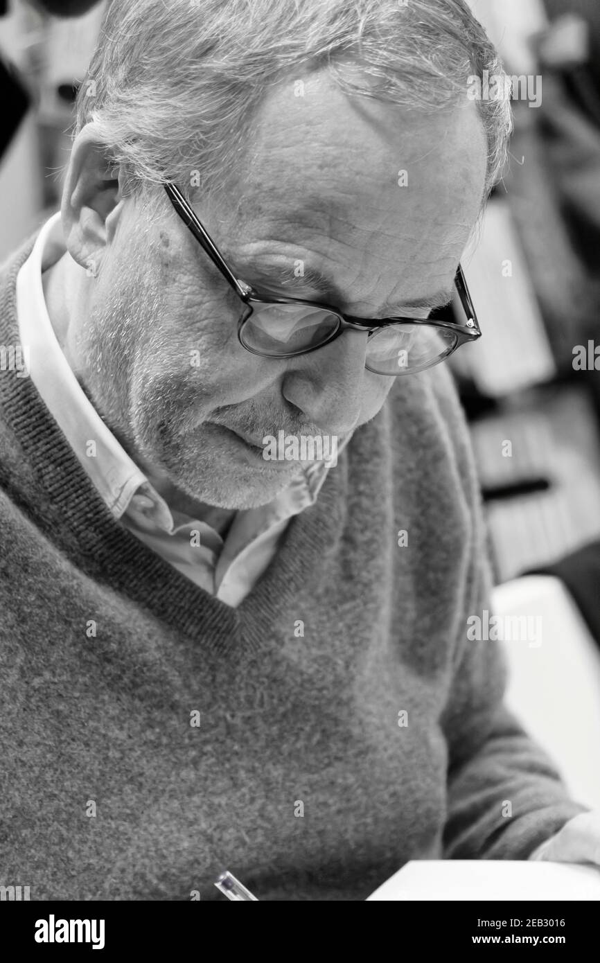 Paris,France.10th March, 2016.Dedication of Fabrice Luchini for COMEDIE FRANCAISE : CA A DEBUTE COMME CA... in Paris, France. Stock Photo