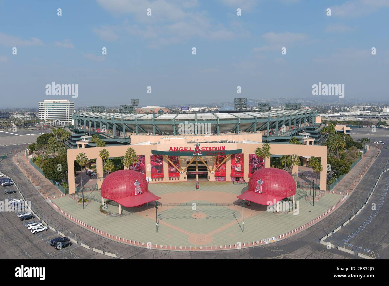 Anaheim, CA / USA - Nov 3, 2019: Colorful statue of Mickey Mouse dressed in  an Angels baseball uniform greets visitors at entrance of Angel Stadium  Stock Photo - Alamy