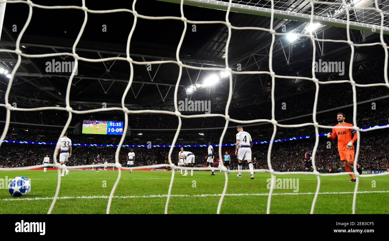 Soccer Football - Champions League - Group Stage - Group B - Tottenham Hotspur v FC Barcelona - Wembley Stadium, London, Britain - October 3, 2018  Tottenham's Hugo Lloris looks dejected after Barcelona's Philippe Coutinho (not pictured) scored their first goal   REUTERS/Dylan Martinez Stock Photo