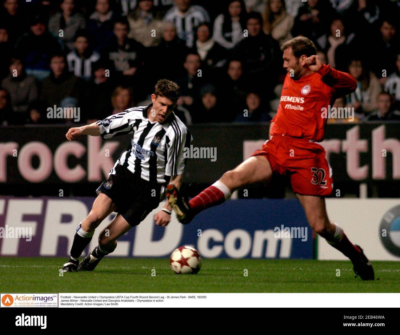Football - Newcastle United v Olympiakos UEFA Cup Fourth Round Second Leg -  St James Park - 04/05,