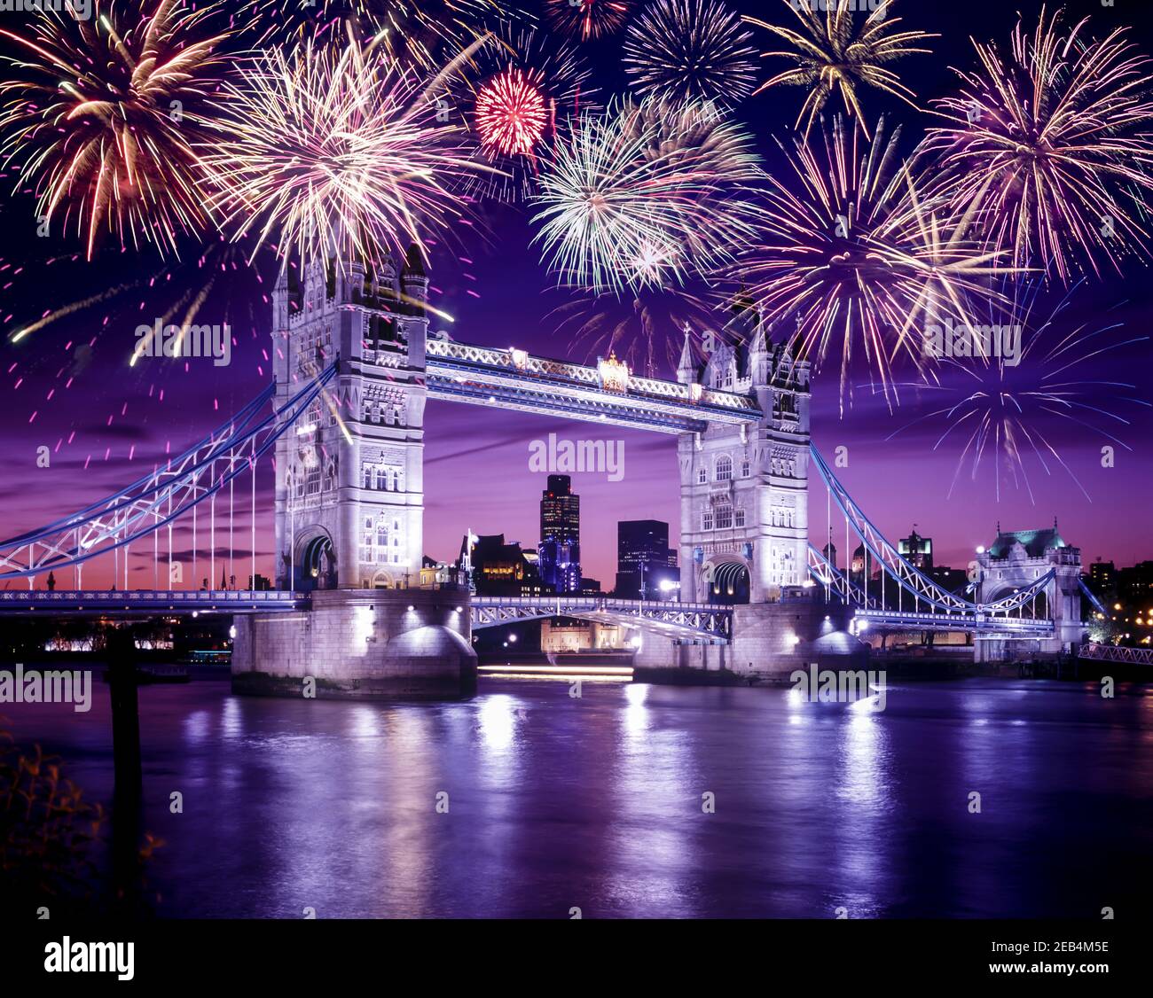 London new year. Англия Тауэрский мост Рождество. Новый год в Великобритании. НГ В Англии. Рождество в Великобритании.