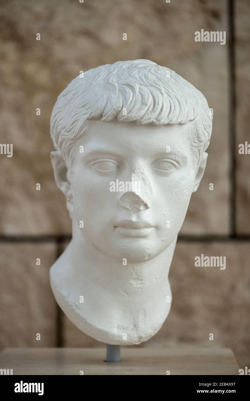 Portrait of Marcus Claudius Marcellus, (42–23 BC), Ara Pacis Museum, Rome,  Italy. Marcus Claudius Marcellus (42–23 BC) was the eldest son of Gaius C  Stock Photo - Alamy