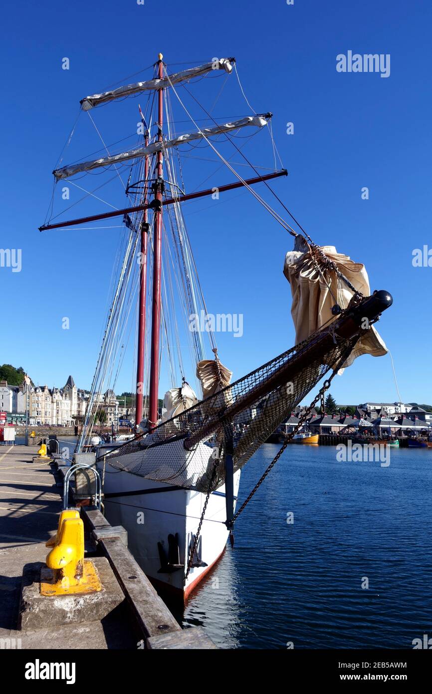 Flying dutchman sailing hires stock photography and images Alamy