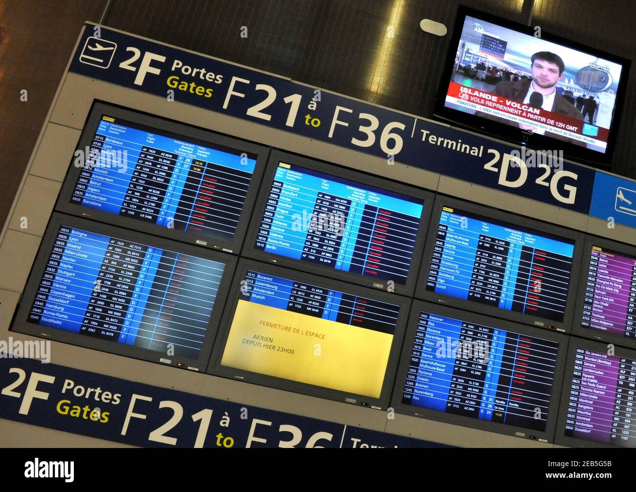 File photo dated April 16, 2010 of a departure board at the  Charles-de-Gaulle airport in Roissy, outside Paris. France has dropped its  plans for a major extension of Paris's Roissy-Charles de Gaulle