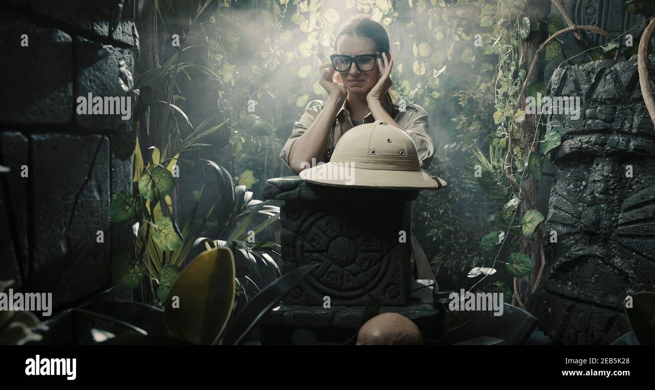 Pith helmet woman hi-res stock photography and images - Alamy