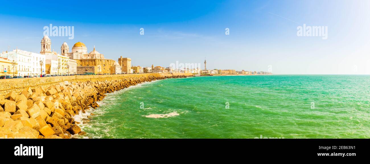 Atlantic Ocean coast in Cadiz, Andalusia, Spain Stock Photo