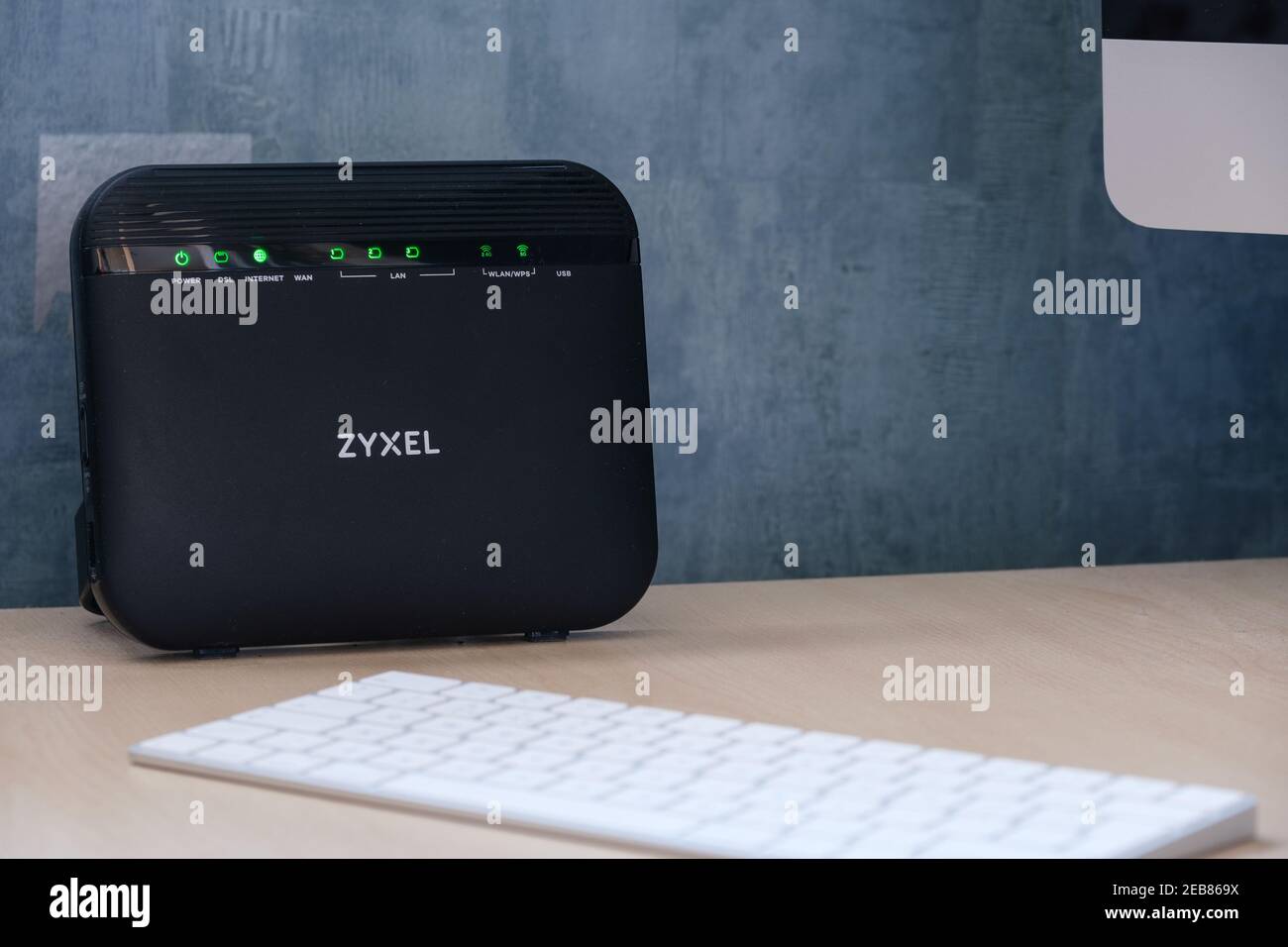 Zycel Router Brightspeed Connect broadband hi-res stock photography and images - Alamy