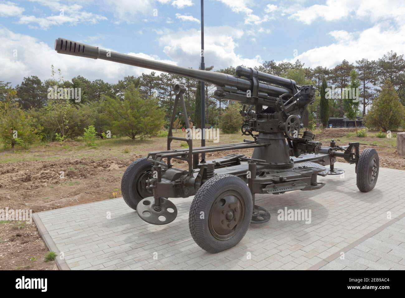Sevastopol, Crimea, Russia - July 28, 2020: Anti-aircraft 85-mm cannon 52-K sample 1939 in the memorial complex Sapun-Gora in the hero city of Sevasto Stock Photo