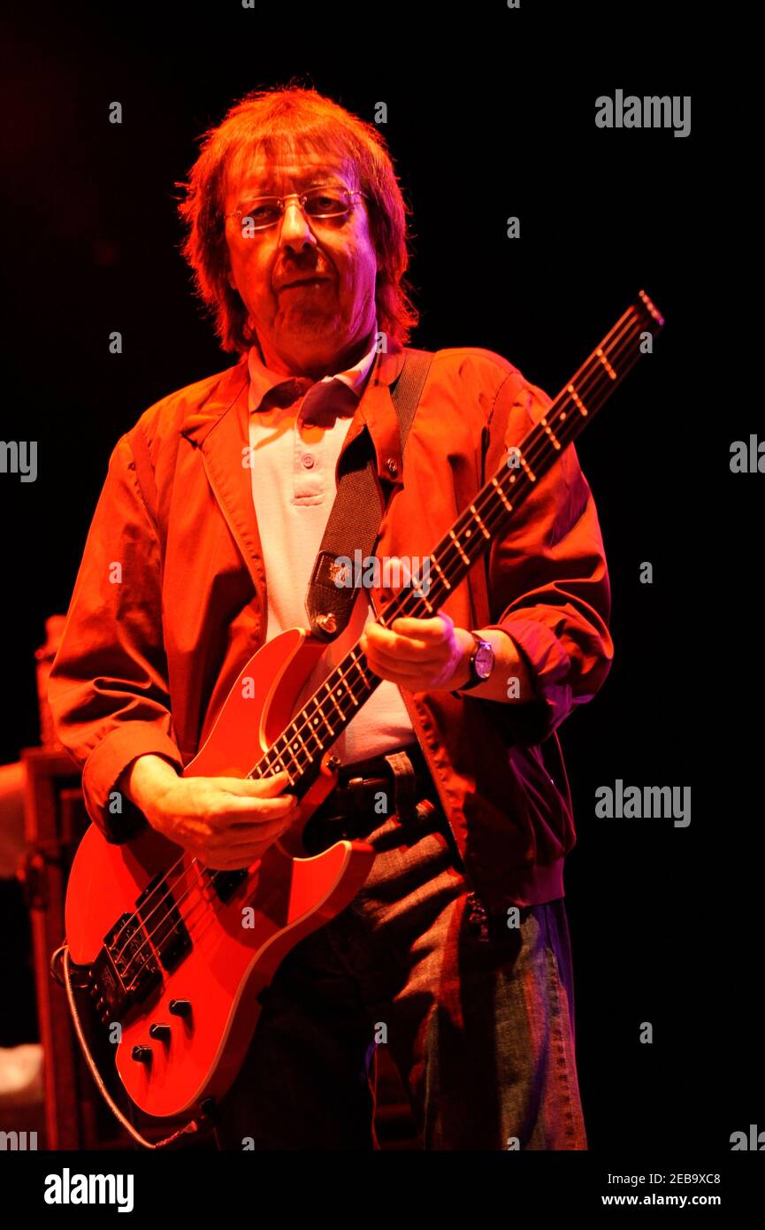 Former Rolling Stones bass player Bill Wyman performs with Bill Wyman's  Rhythm Kings, featuring Albert Lee, Dennis Locorriere & beverley Skeete in  Liverpool 2008 Stock Photo - Alamy