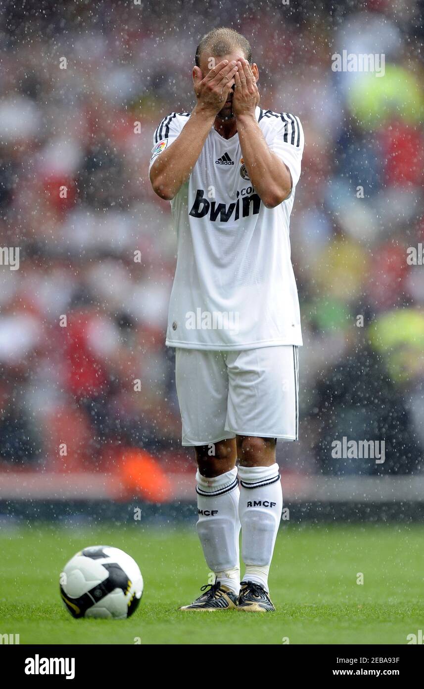 Football - Real Madrid v SV Hamburg Emirates Cup 2008 - Pre Season Friendly  - Emirates Stadium - 2/8/