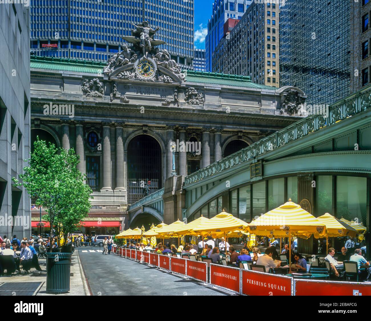 2001 HISTORICAL PERSHING SQUARE CAFE GRAND CENTRAL TERMINAL (©WARREN