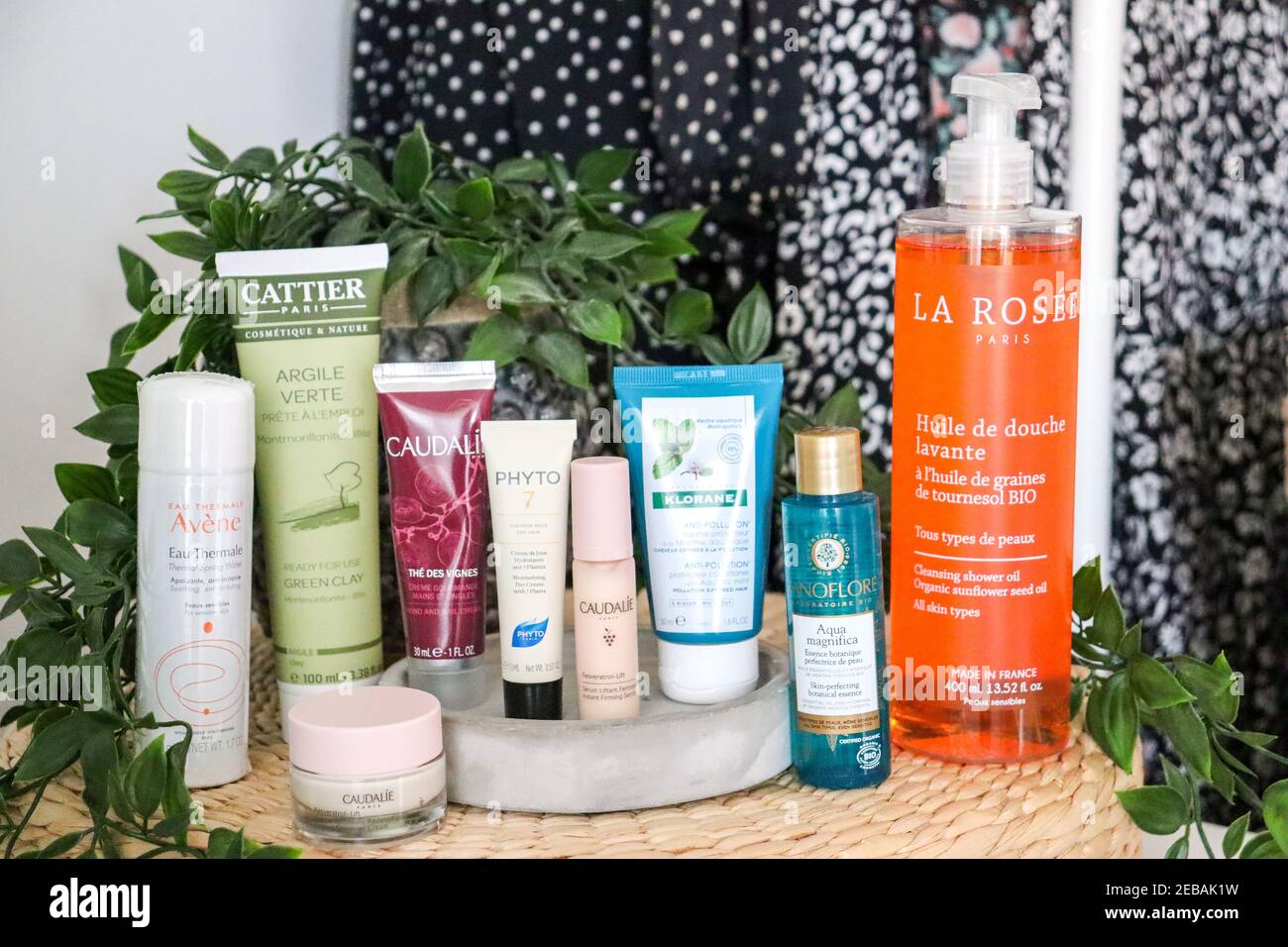 French beauty skincare bodycare cosmetics, products, Phyto Paris, La Rosee,  sanoflore, caudalie, cattier Stock Photo - Alamy