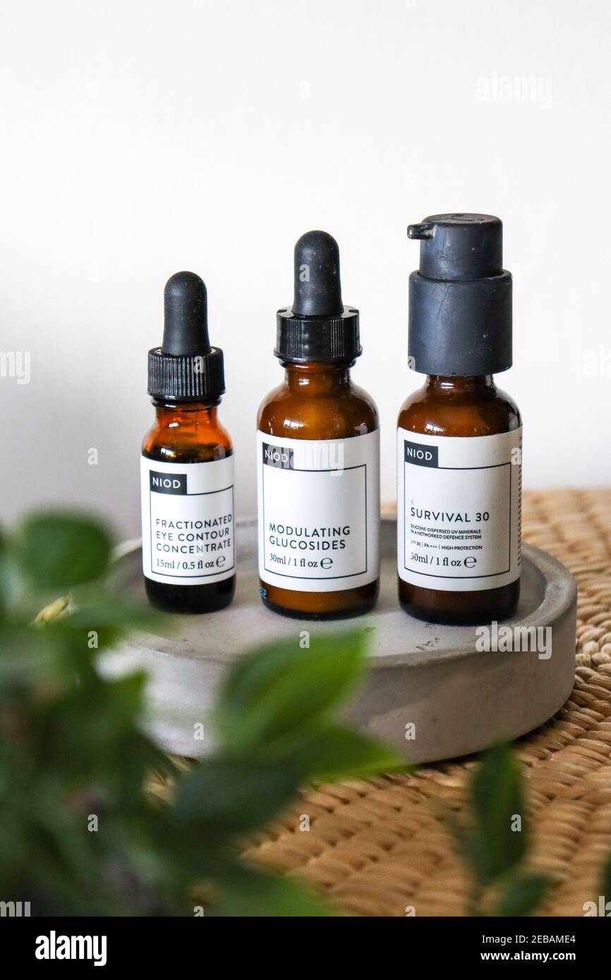 niod deciem beauty skincare cruelty-free vegan, survival 30, fractionated  eye contour concentrate, modulating glucosides Stock Photo - Alamy