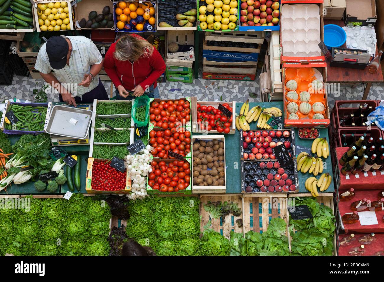 Fruit vegetable shop france hires stock photography and images Alamy