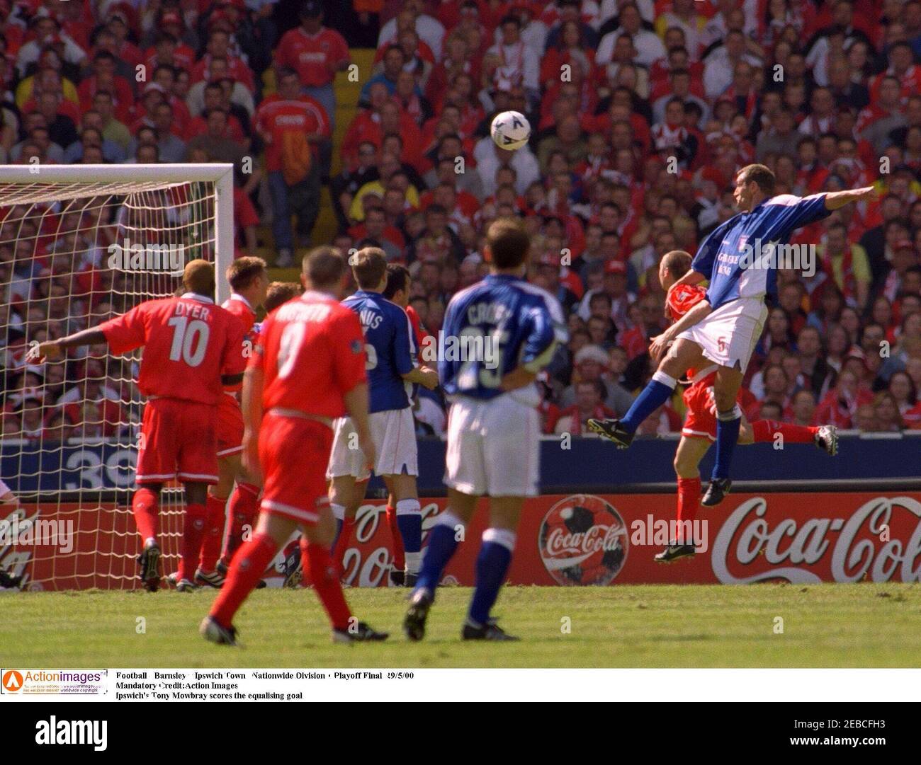 Football - Barnsley v Ipswich Town , Nationwide Division 1 Playoff Final  29/5/00  Mandatory Credit:Action Images  Ipswich's Tony Mowbray scores the equalising goal Stock Photo