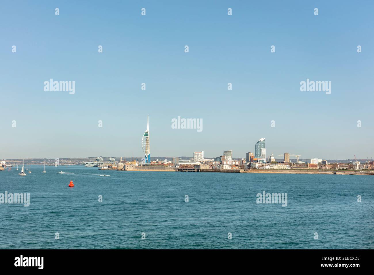 portsmouth-to-isle-of-wight-ferry-stock-photo-alamy