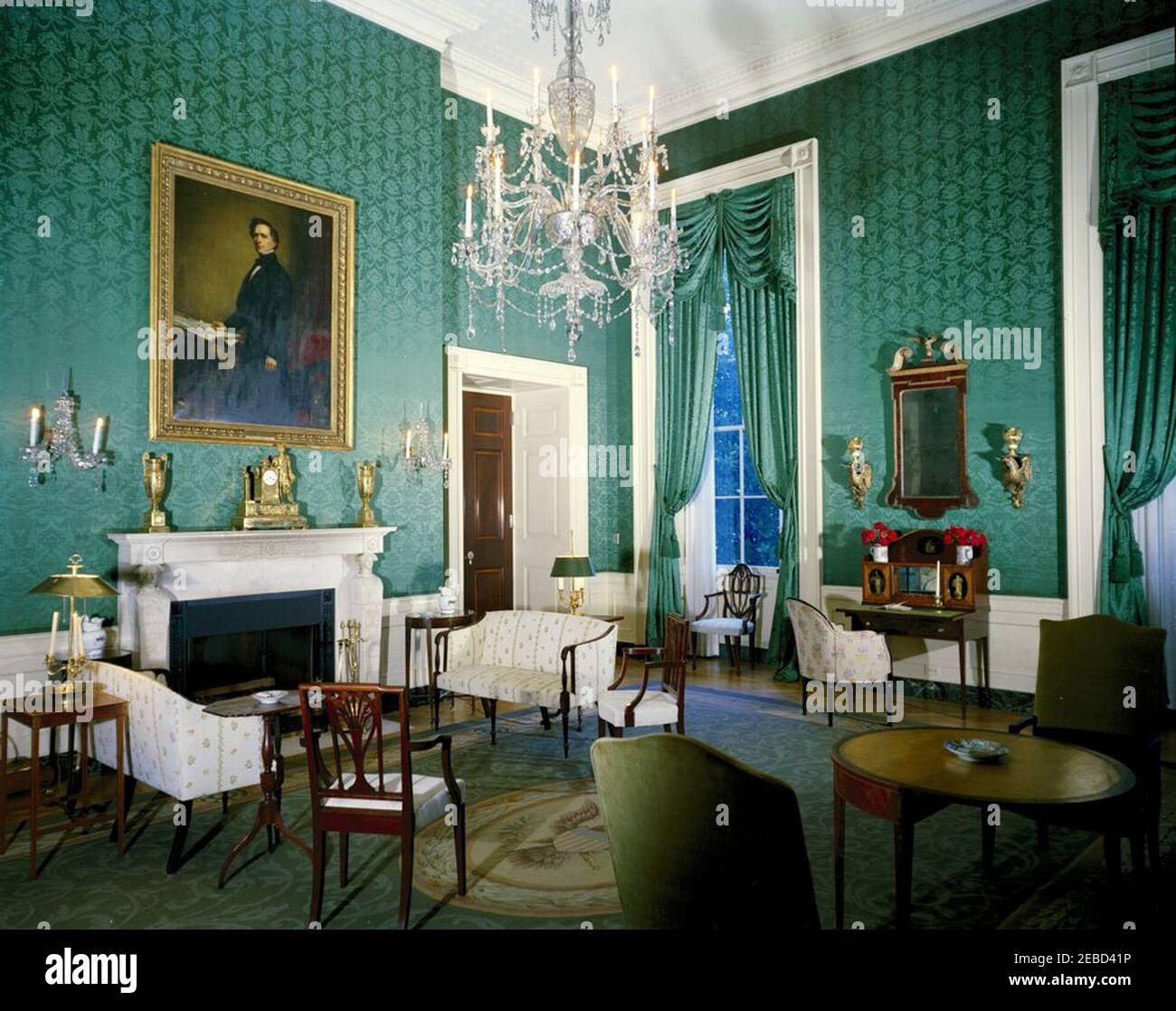 White House Christmas decorations. View of the Green Room of the White ...