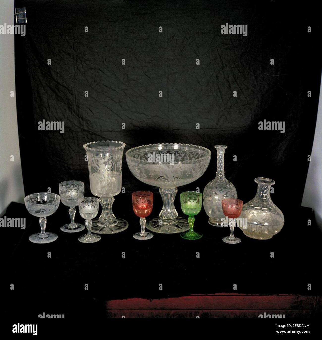 China and crystal used in the White House. White House glassware with a