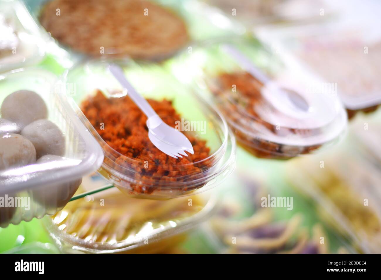 Packaged meal box hi-res stock photography and images - Alamy