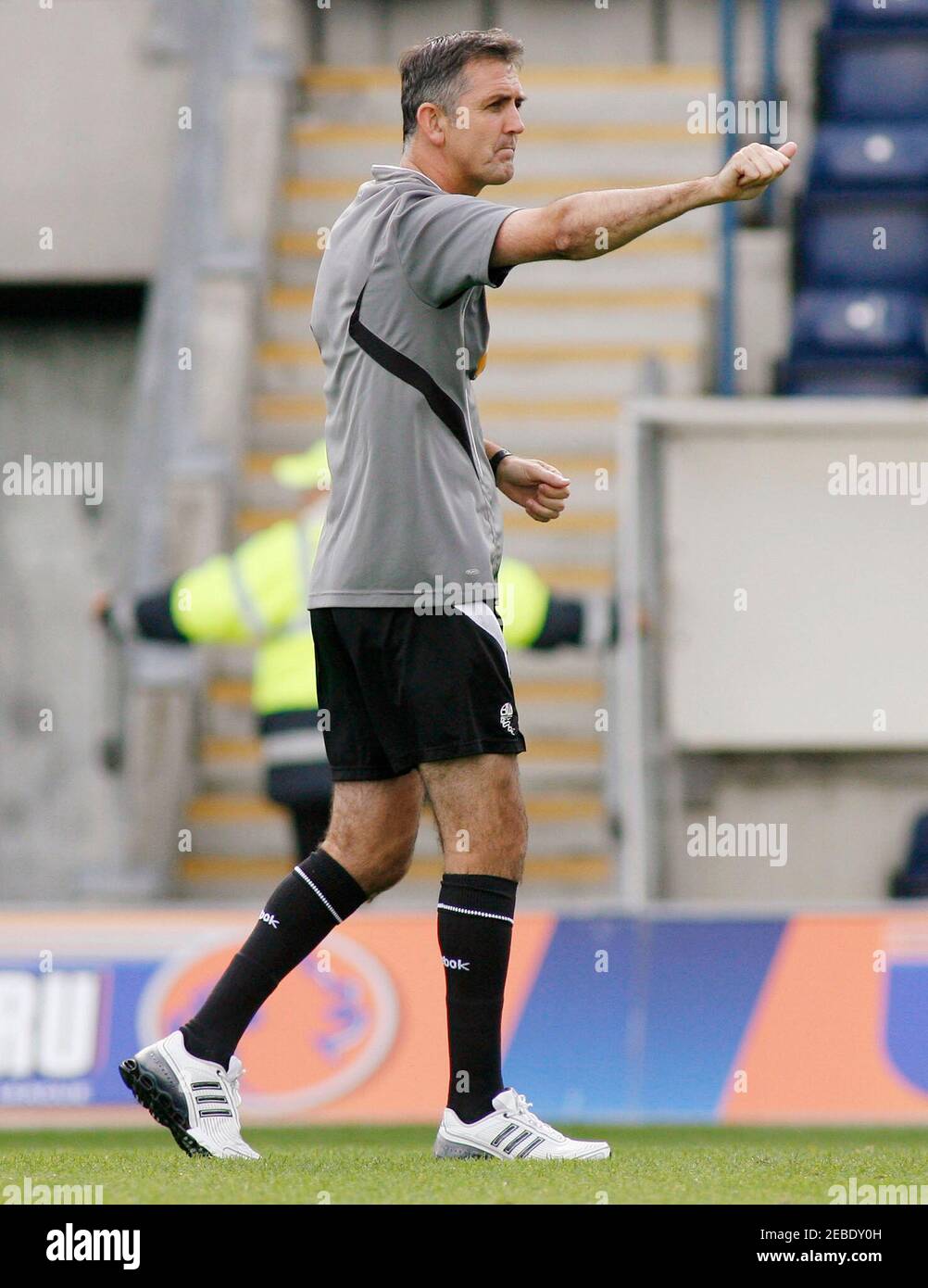 Owen coyle falkirk hires stock photography and images Alamy