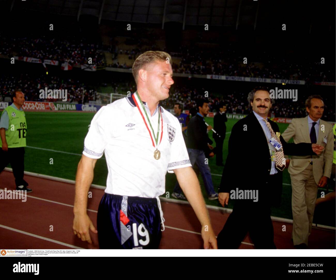Football 1990 Fifa World Cup Third Fourth Place Play Off Italy V England Stadio Sant Nicola Bari 7 7 90 England S Paul Gascoigne Wearing His Fourth Place Medal