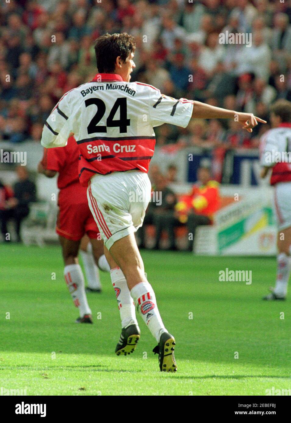 Leverkusen Germany 22.08.1999, Football: Bundesliga season 1999/2000, Bayer 04 Leverkusen (B04, red) vs FC Bayern Munich (FCB, white) 2:0 -  Roque SANTA CRUZ (FCB) Stock Photo