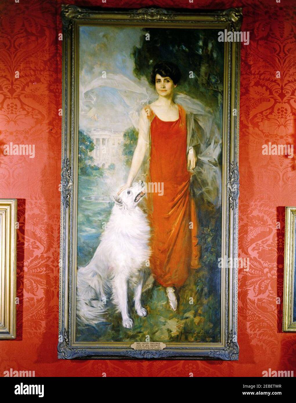 White House paintings, The Cup of Tea by Mary Cassatt, portraits of Dwight D. Eisenhower, Mamie Doud Eisenhower, Grace Coolidge, and Abraham Lincoln. Portrait of First Lady Grace Goodhue Coolidge (and the Coolidgesu0027 dog, Rob Roy) by Howard Chandler Christy, 1924, and a gift of Pi Beta Phi Fraternity. Red Room, White House, Washington, D.C. Stock Photo