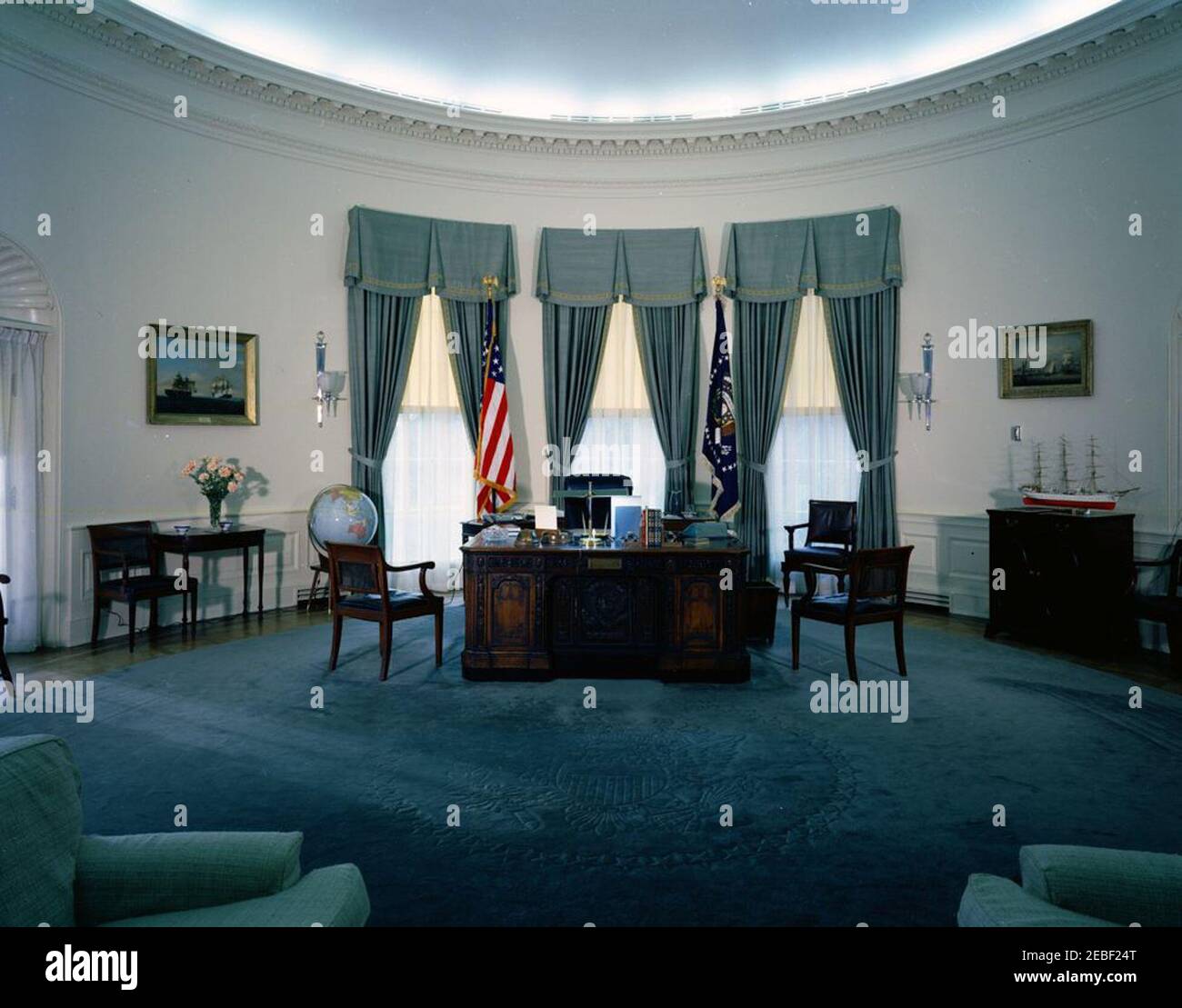 Oval Office desk. President John F. Kennedyu2019s HMS Resolute desk in
