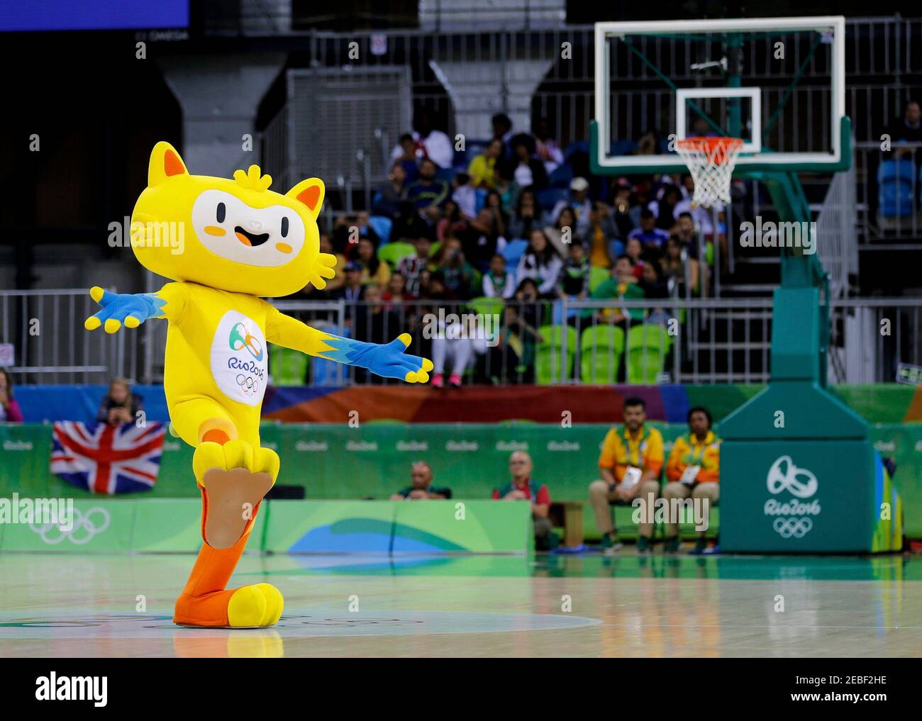 Vinicius rio olympic mascot hi-res stock photography and images - Alamy