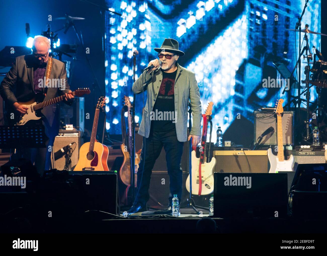 Paul carrack hires stock photography and images Alamy