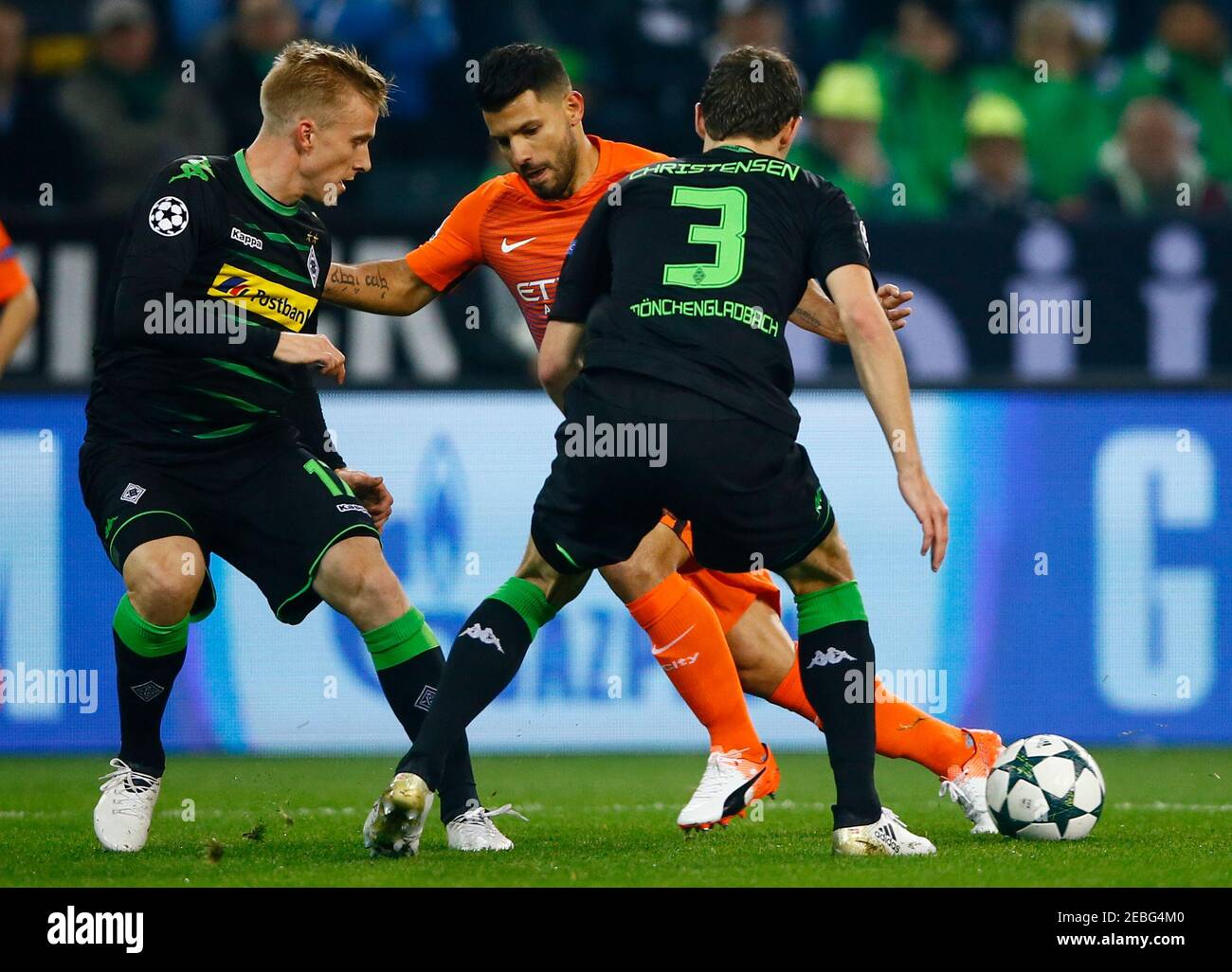 Football Soccer Borussia Monchengladbach V Manchester City Uefa Champions League Group Stage Group C Stadion Im Borussia Park Monchengladbach Germany 23 11 16 Manchester City S Sergio Aguero In Action With