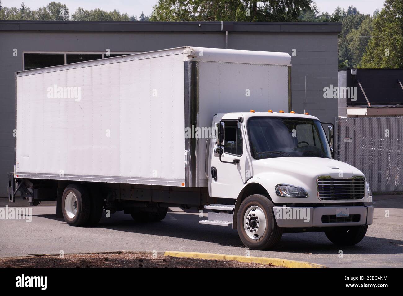 Heavy goods vehicle unloading hi-res stock photography and images - Alamy