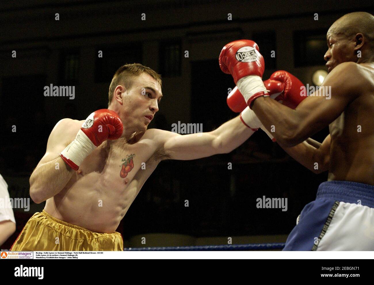 Boxing - Colin Lynes vs Samuel Malinga - York Hall Bethnal Green - 8/3/03 Colin Lynes (L) in action v Samuel Malinga (R) Mandatory Credit:Action Images / John Sibley Stock Photo