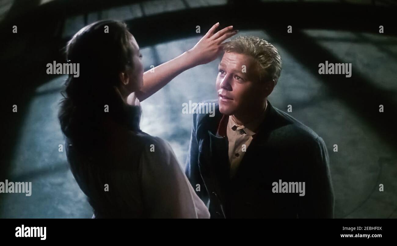 USA. Charmian Carr and Daniel Truhitte in the (C)Twentieth Century Fox  classic musical : The Sound of Music (1965). Plot: A woman leaves an  Austrian convent to become a governess to the, image size:1300x808