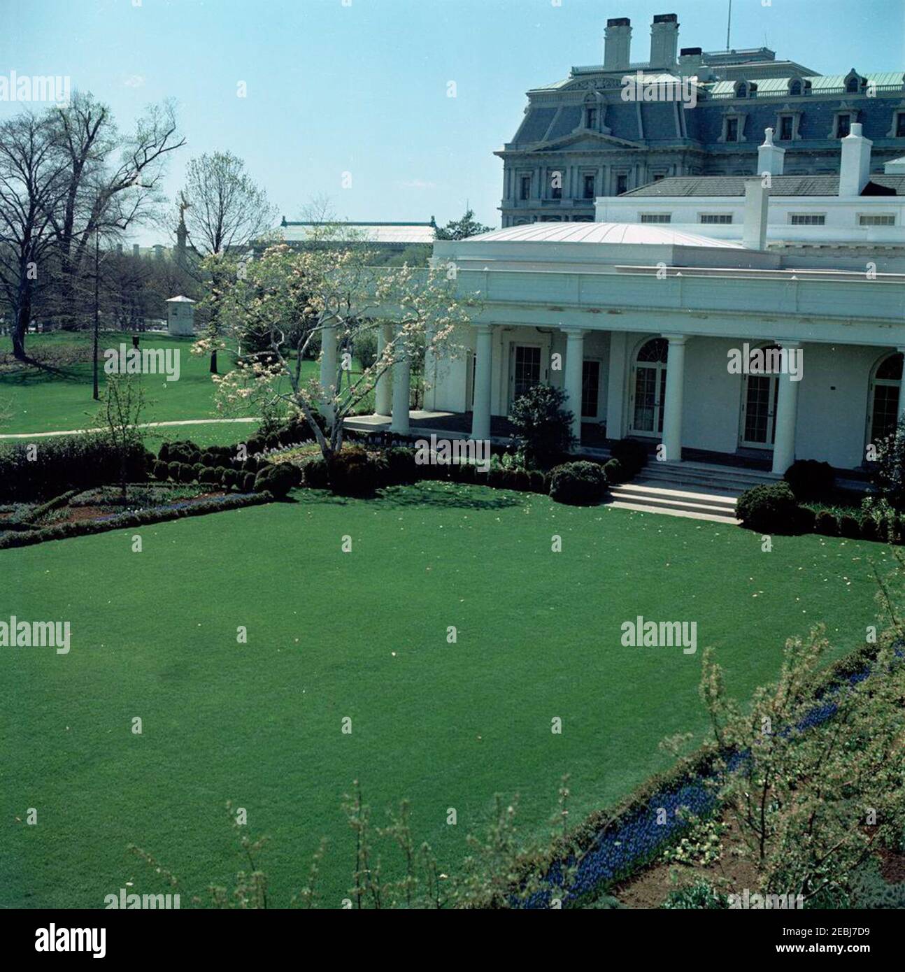 White House exteriors u0026 Rose Garden. View of the Rose Garden along ...