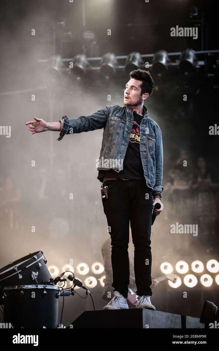 Dan smith of bastille hi-res stock photography and images - Alamy