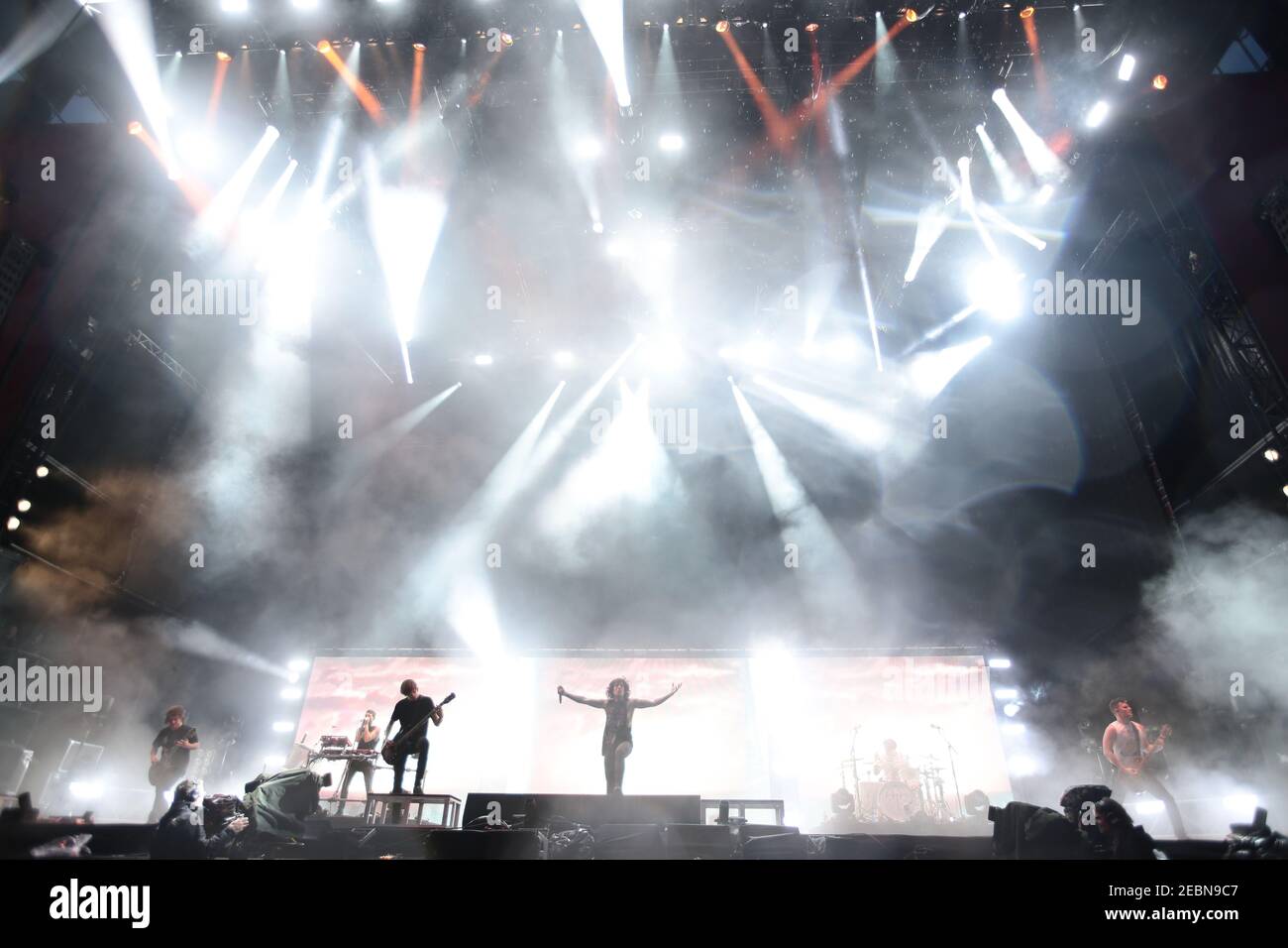 Bring me the horizon 2015 reading festival hi-res stock photography and ...