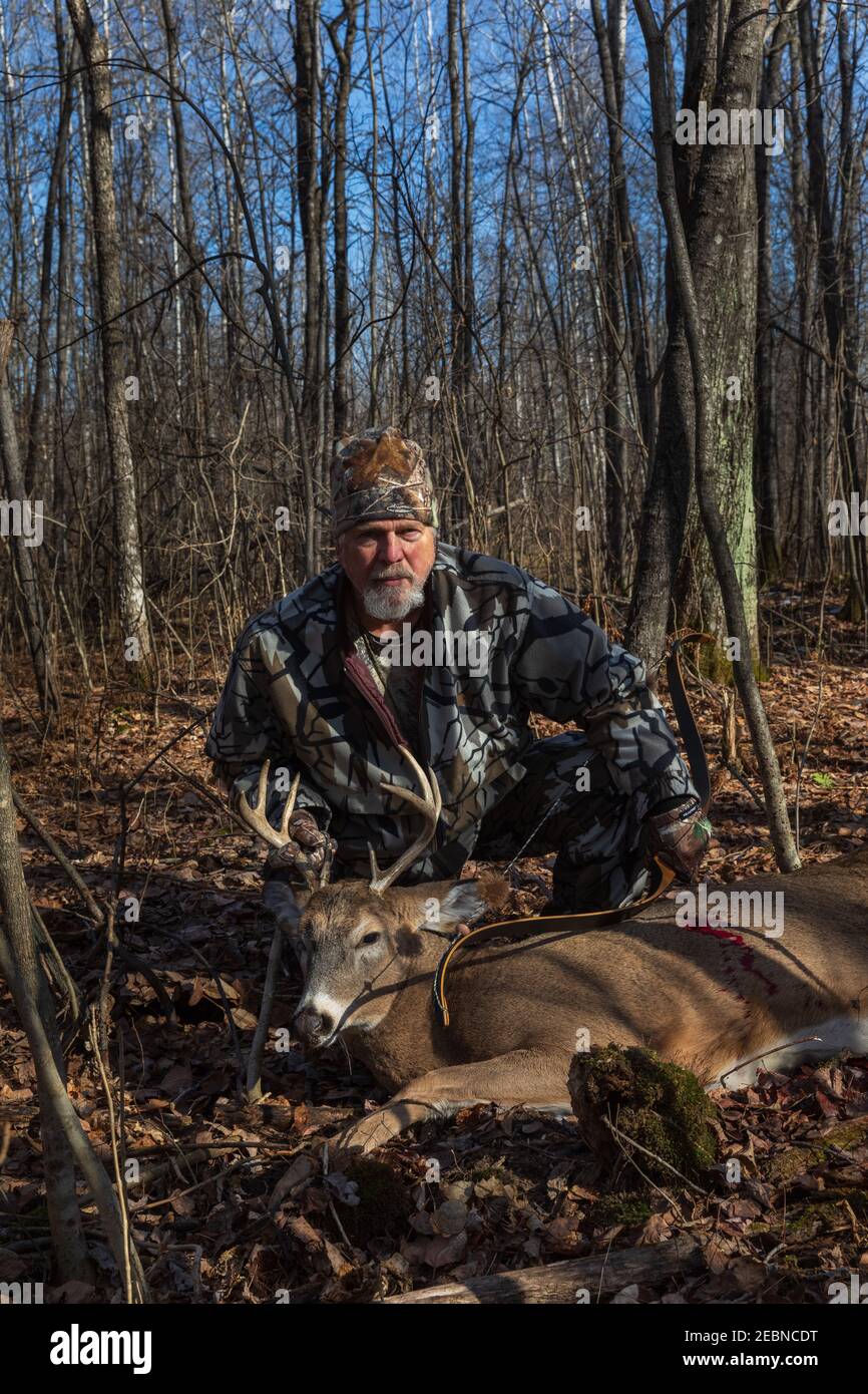 Hunter with bow and arrow hires stock photography and images Alamy