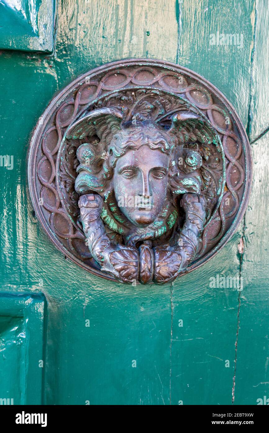 Round circular knocker handle hi-res stock photography and images - Alamy