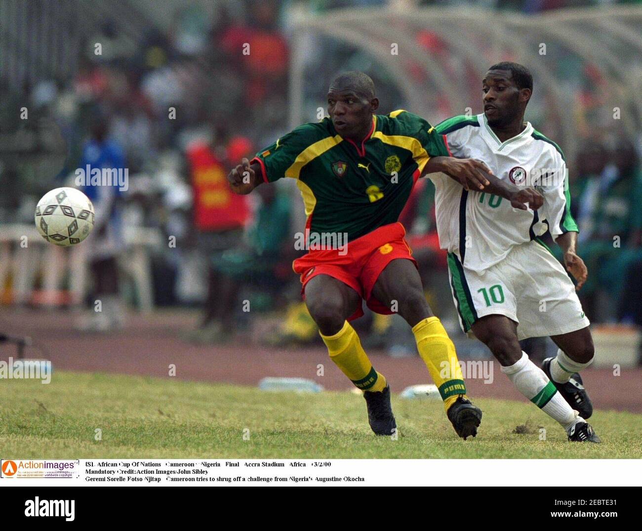 Isl African Cup Of Nations Cameroon V Nigeria Final Lagos Nigeria Africa 13 2 00 Mandatory Credit Action Images John Sibley Geremi Sorelle Fotso Njitap Cameroon Tries To Shrug Isl African Cup Of Nations Cameroon V Nigeria Final Lagos Nigeria Africa 13 2 00 Mandatory Credit Action Images John Sibley Geremi Sorelle Fotso Njitap Cameroon Tries To Shrug